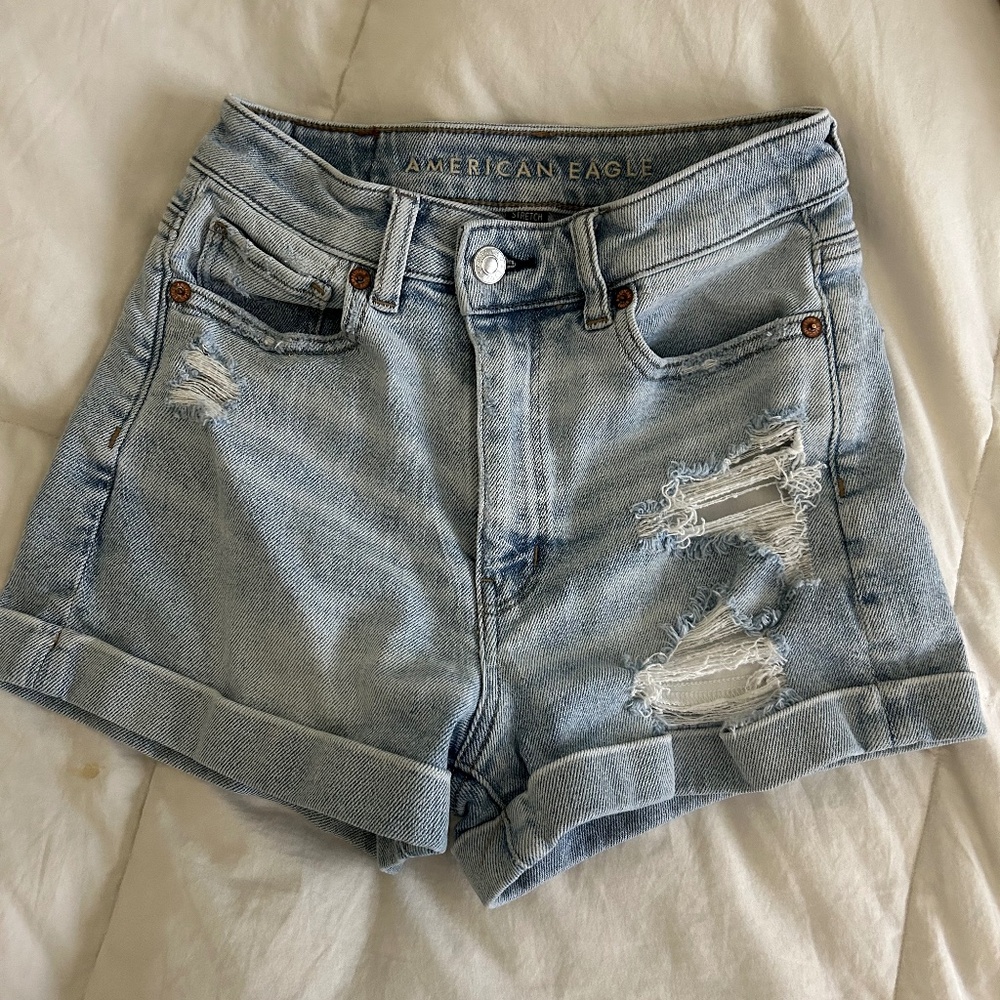 American Eagle Light Wash Mom Jean Shorts